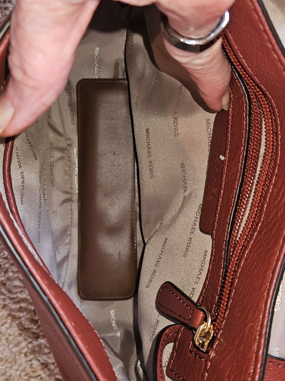 Michael Kors Brooklyn Studded Suede Crossbody inc. dust bag - new w/o tags. - Picture 4 of 4
